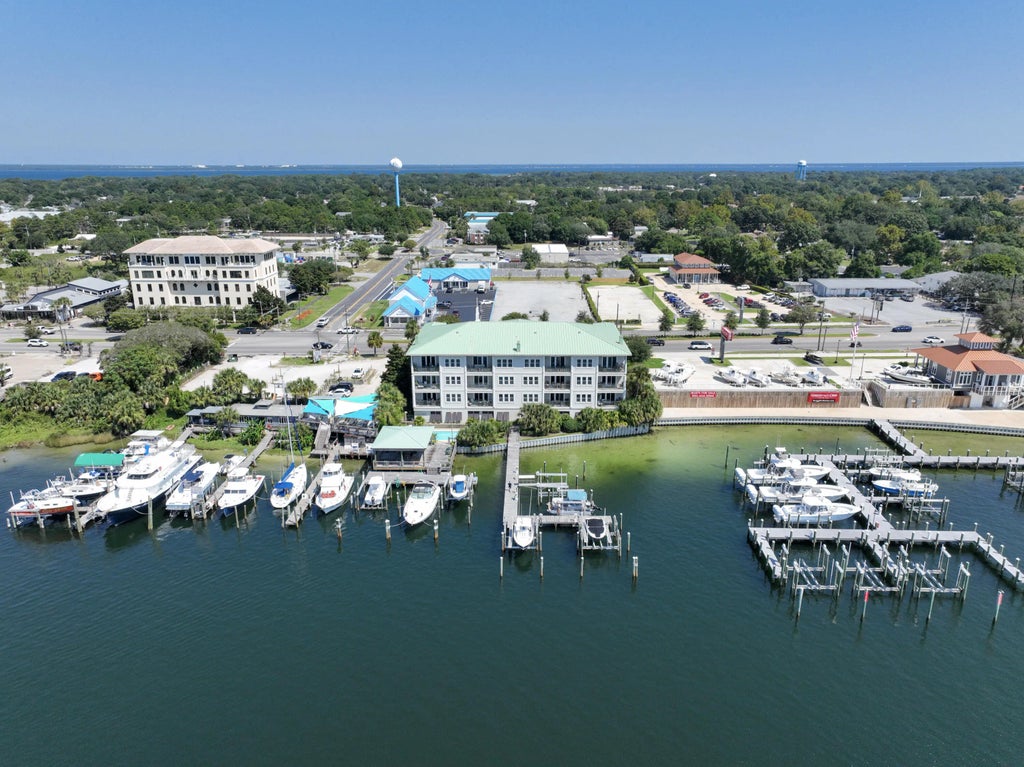 602 Harbor Boulevard 301, Destin