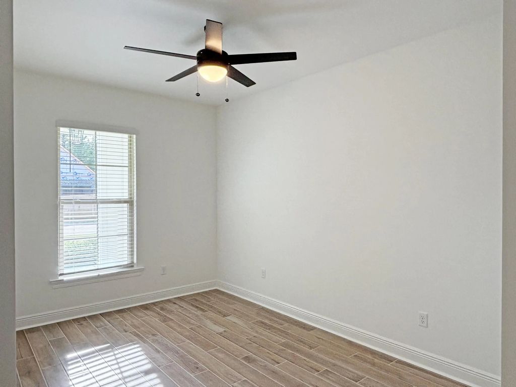 16 of 22 - 345 E Tweet Street, Freeport, FL