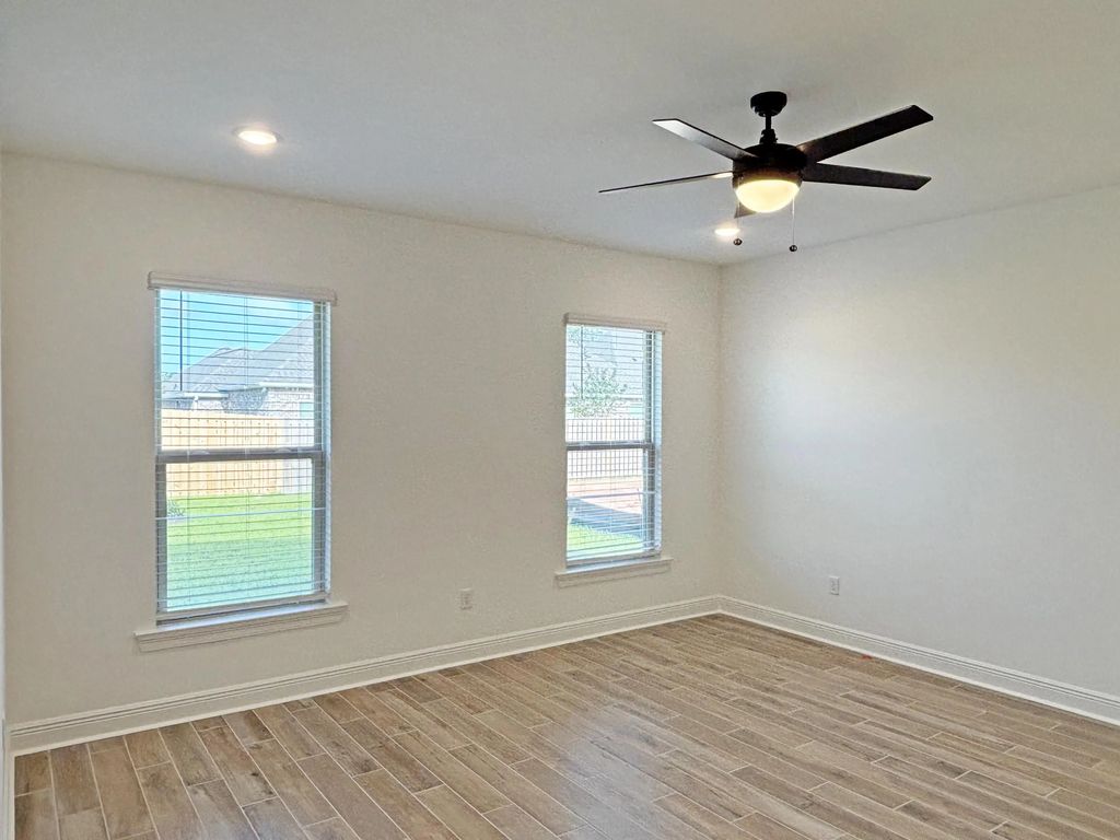 9 of 22 - 345 E Tweet Street, Freeport, FL