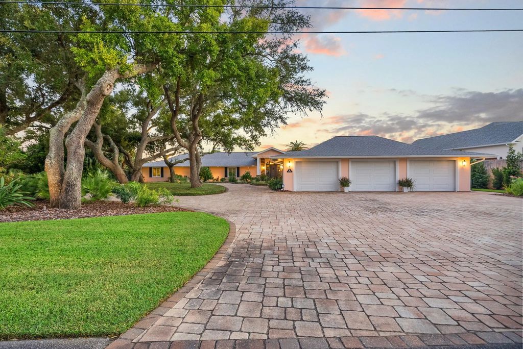 3045 W 30th Court, Panama City