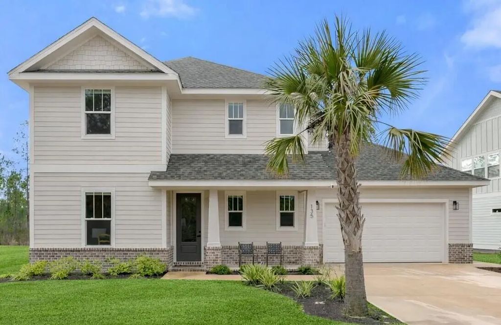 135 Clarke Hill Road, Freeport