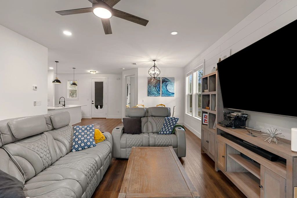 10 of 46 - 135 Clarke Hill Road, Freeport, FL