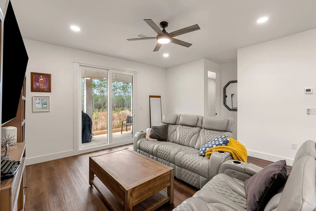 9 of 46 - 135 Clarke Hill Road, Freeport, FL