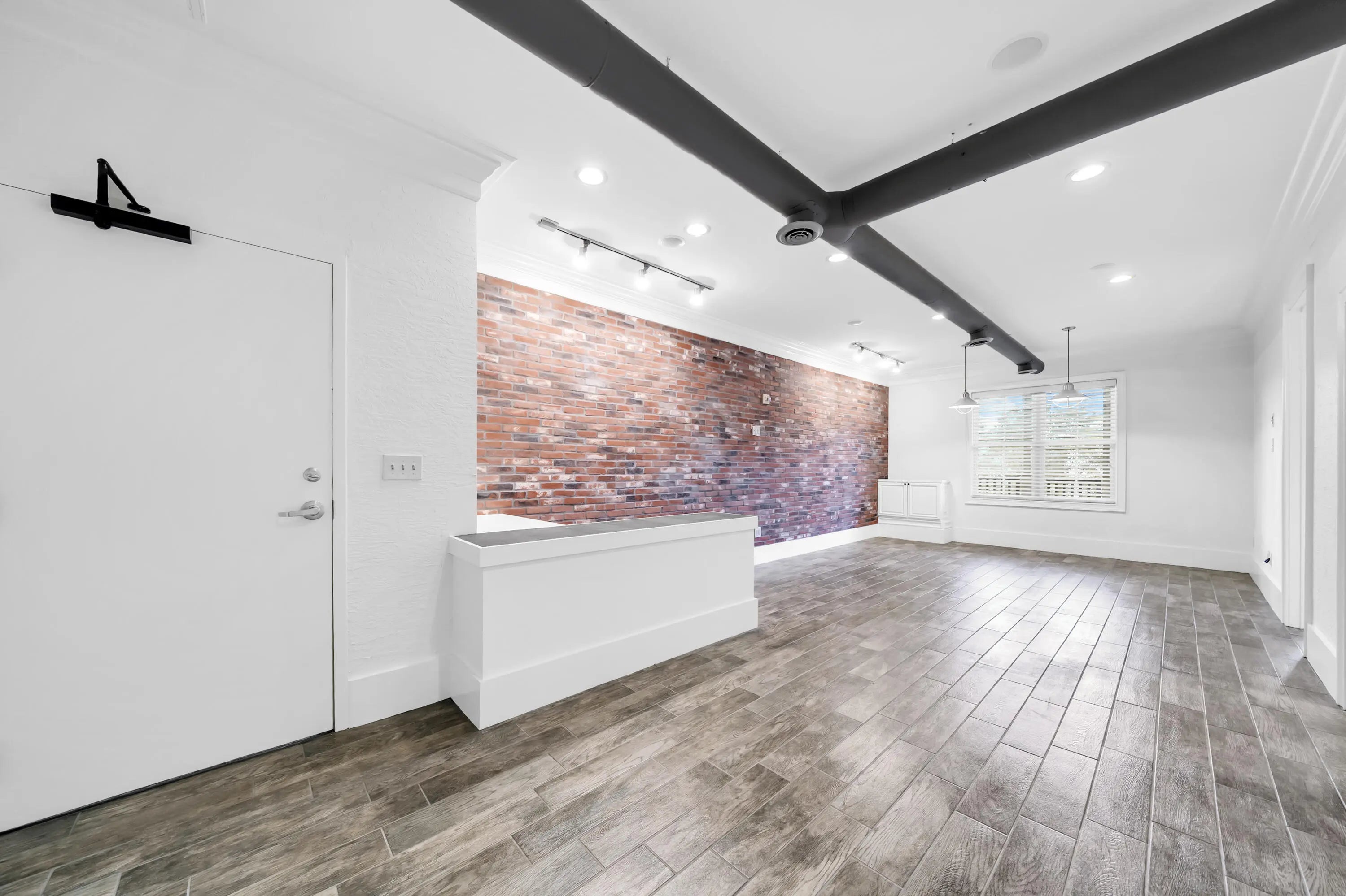 Photo of Listing #994394