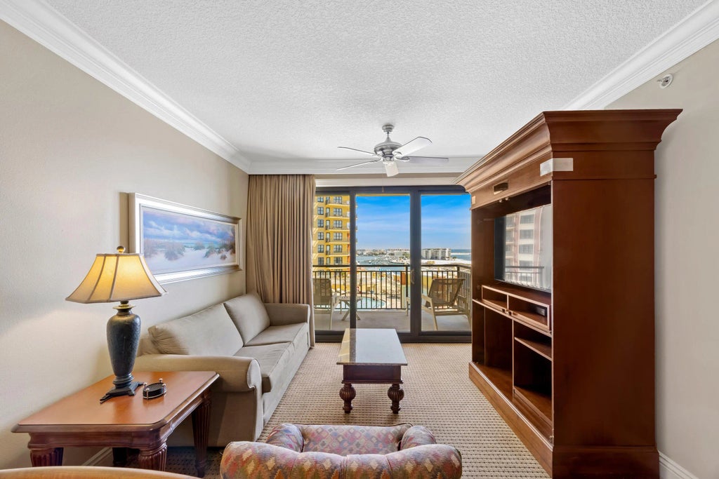 10 Harbor Boulevard W324, Destin