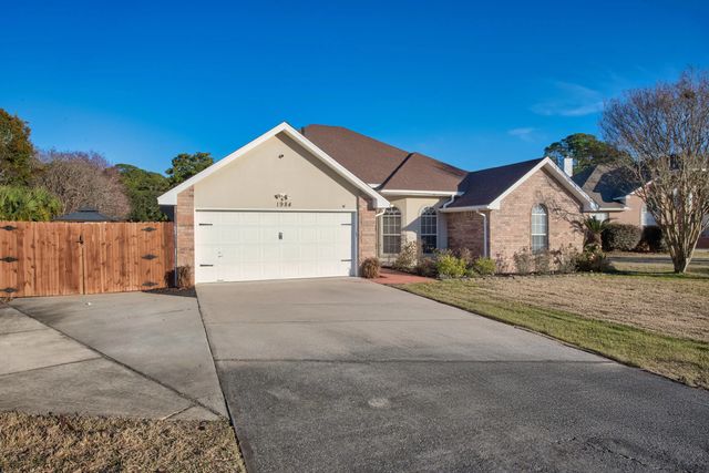 Photo of Listing #994571