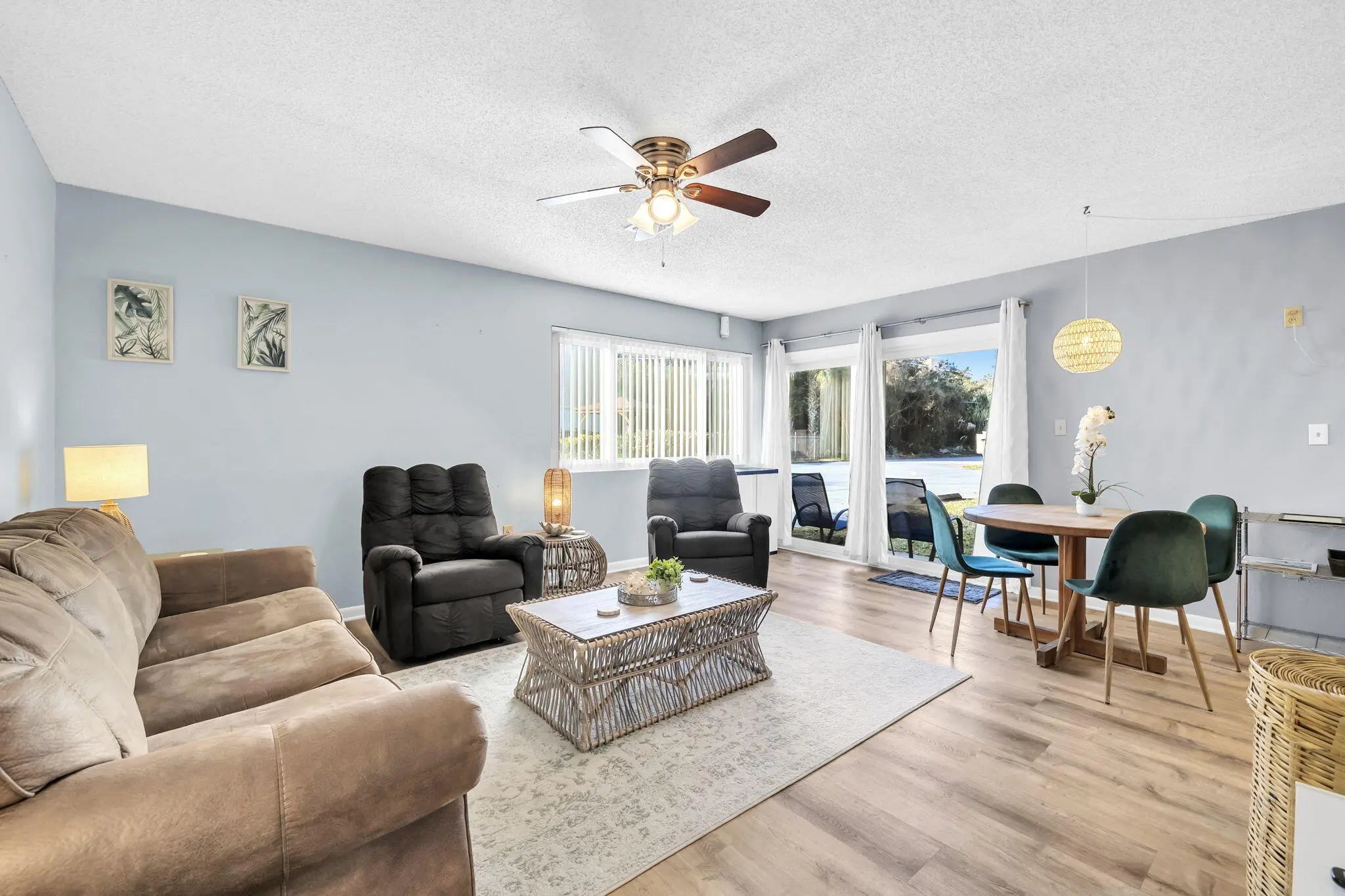 Photo of Listing #994554