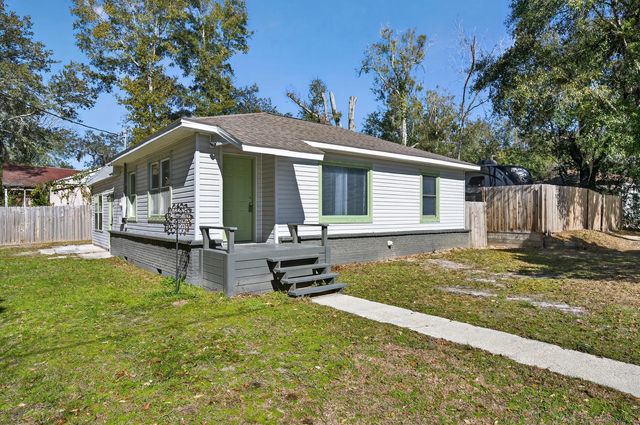 Photo of Listing #995097