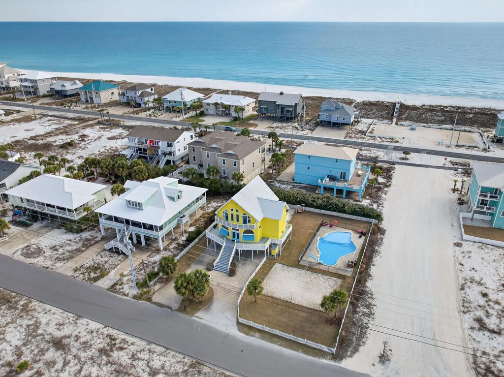 7591 White Sands Boulevard, Navarre