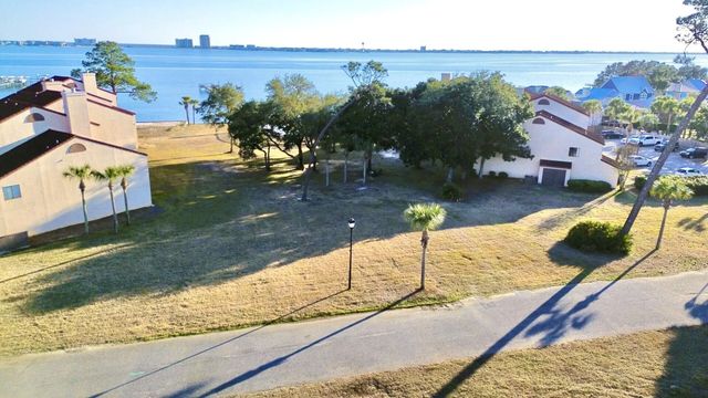 Photo of Listing #995246