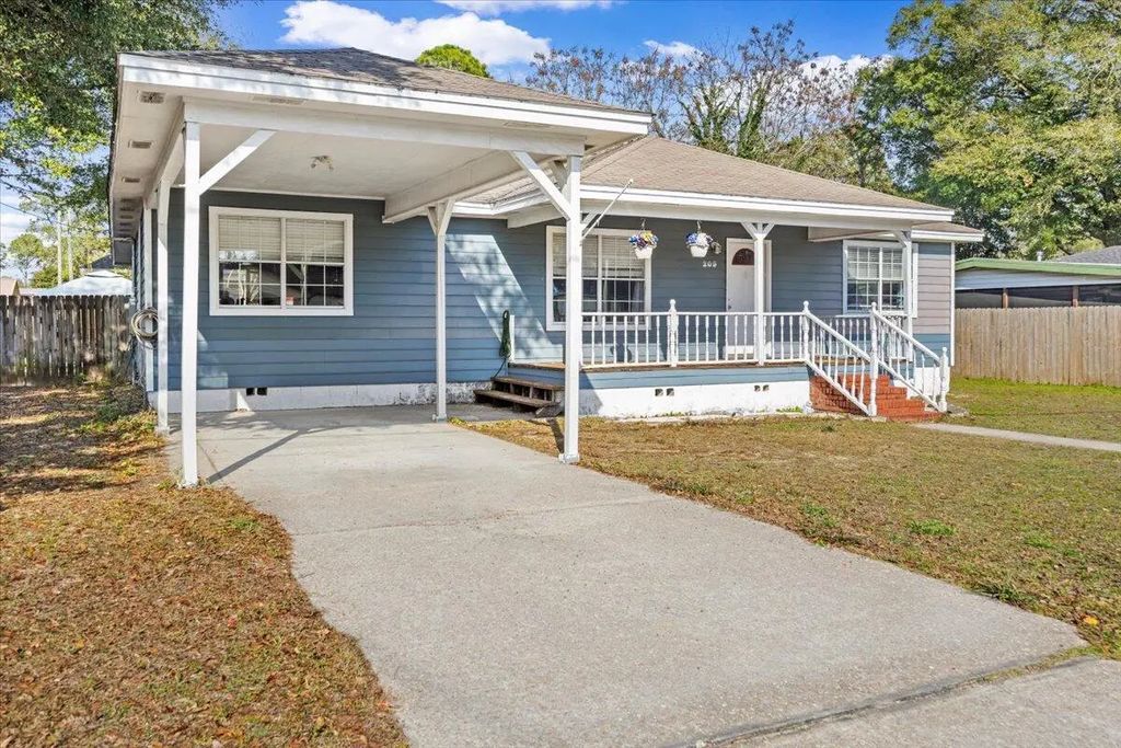 209 2nd Street, Niceville