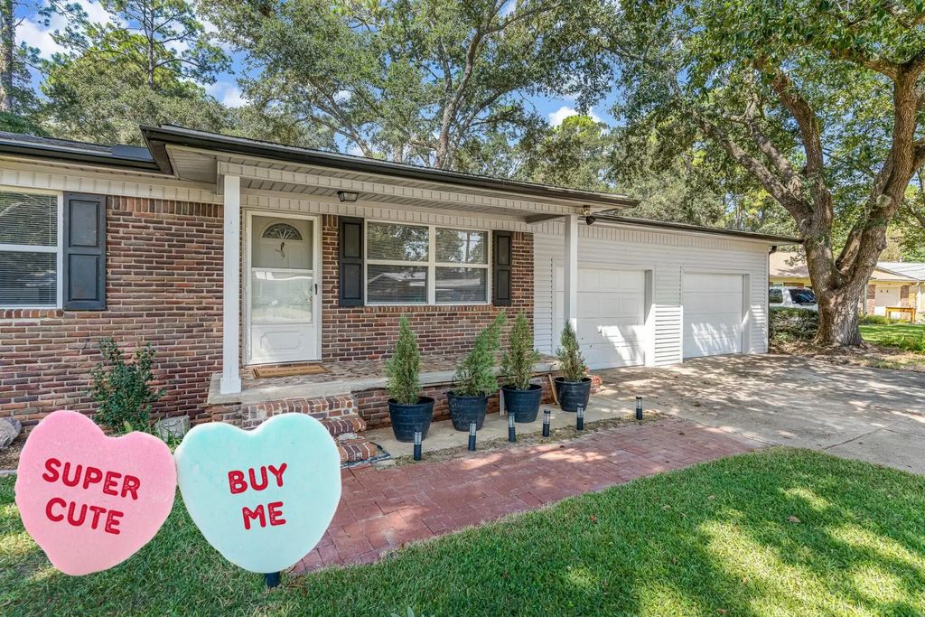 309 Cloverdale Boulevard, Fort Walton Beach