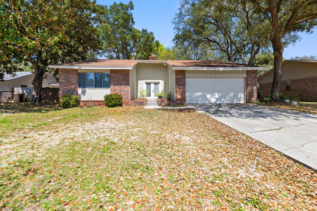 644 Caribbean Way, Niceville