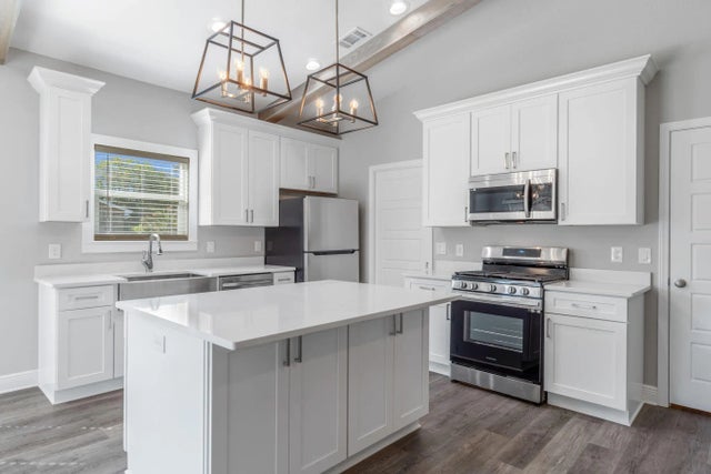 8425 Tippin Avenue, Pensacola