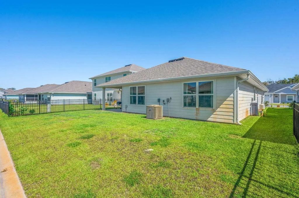 11 of 34 - 103 Riverwalk Circle, Freeport, FL