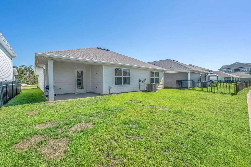 13 of 34 - 103 Riverwalk Circle, Freeport, FL