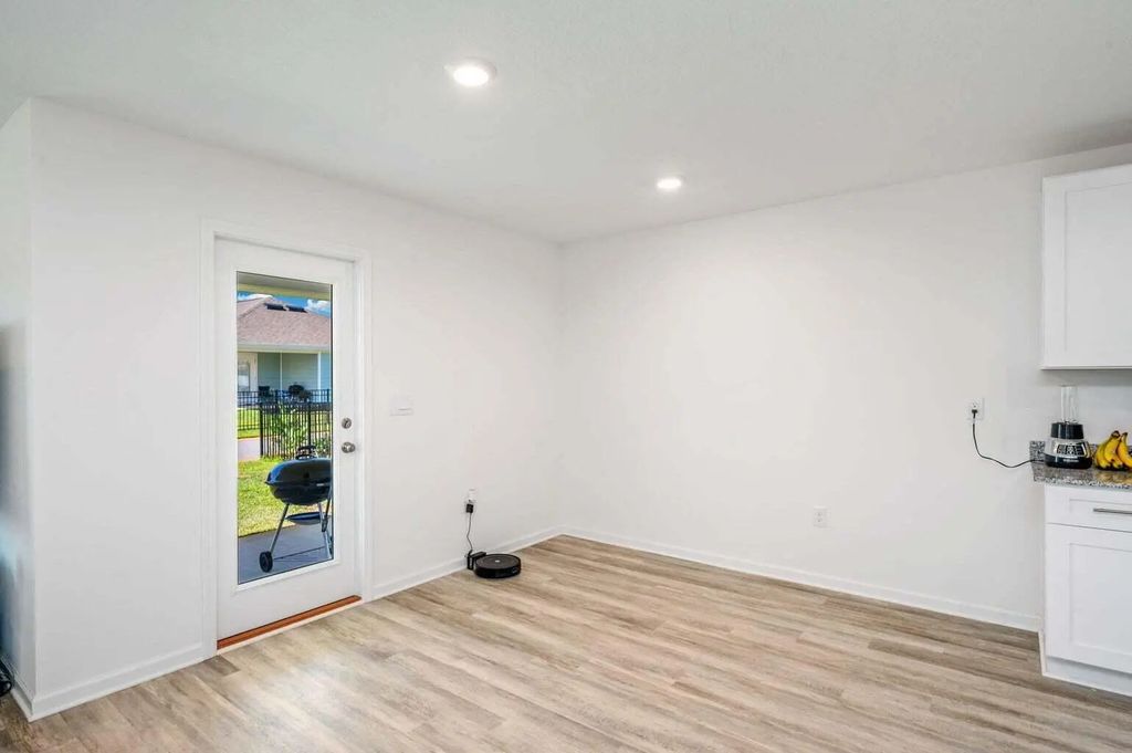22 of 34 - 103 Riverwalk Circle, Freeport, FL