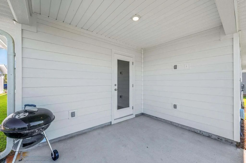 33 of 34 - 103 Riverwalk Circle, Freeport, FL