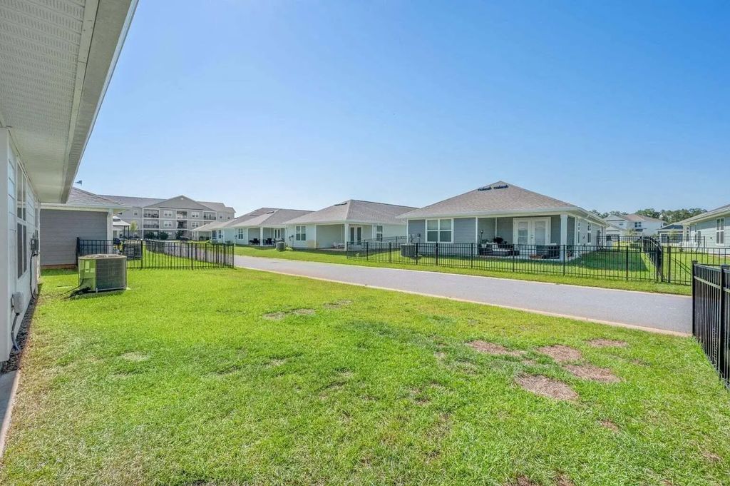 9 of 34 - 103 Riverwalk Circle, Freeport, FL