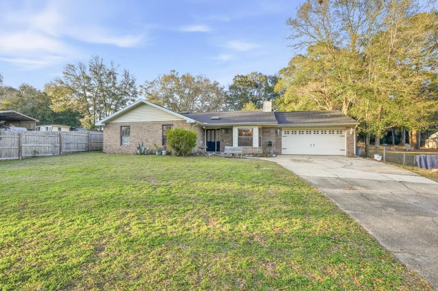 271 Willow Avenue, Freeport.