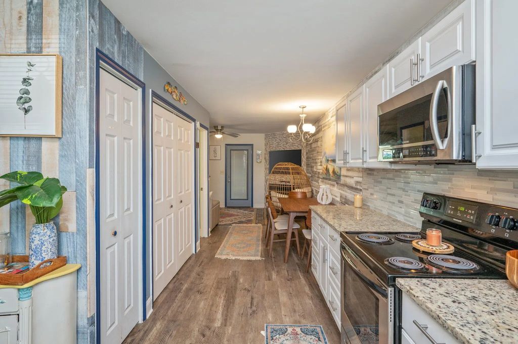 10 of 44 - 636 W Caladium Circle # B, Panama City Beach, FL
