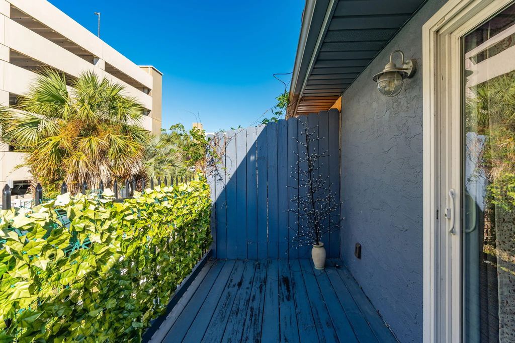 17 of 44 - 636 W Caladium Circle # B, Panama City Beach, FL