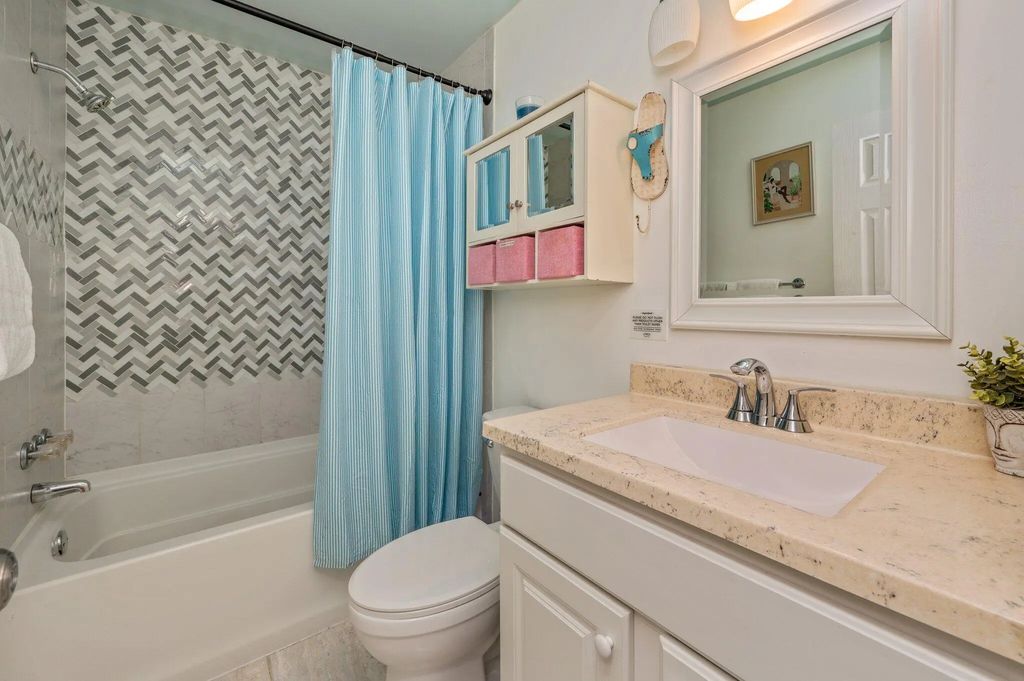 37 of 44 - 636 W Caladium Circle # B, Panama City Beach, FL