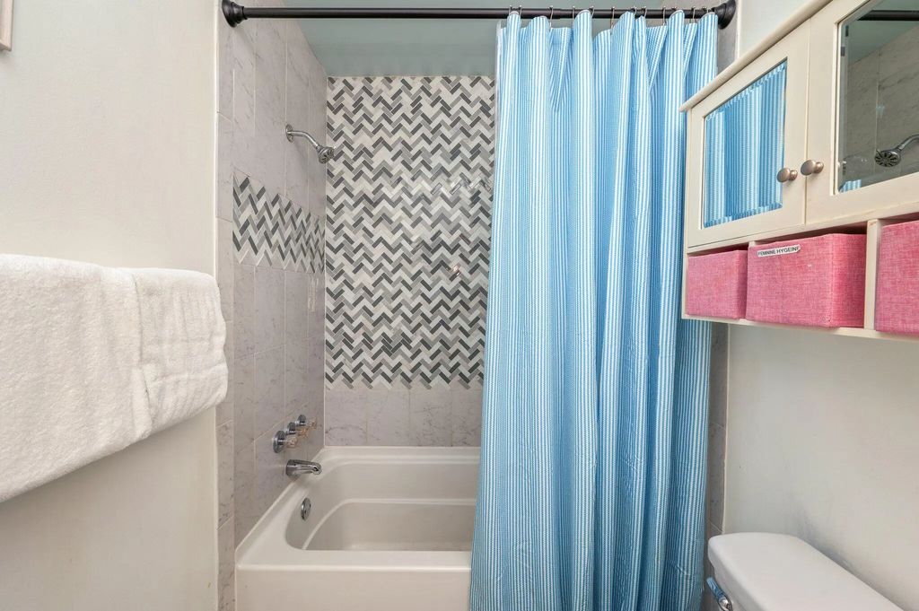 38 of 44 - 636 W Caladium Circle # B, Panama City Beach, FL