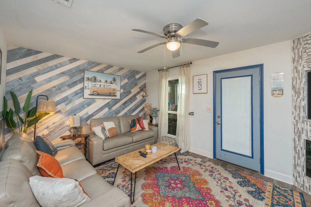 40 of 44 - 636 W Caladium Circle # B, Panama City Beach, FL