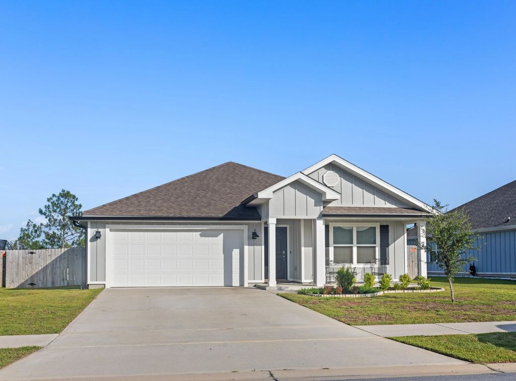 848 Otto Loop, Crestview