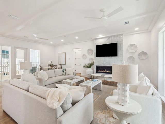 Photo of Listing #1007739