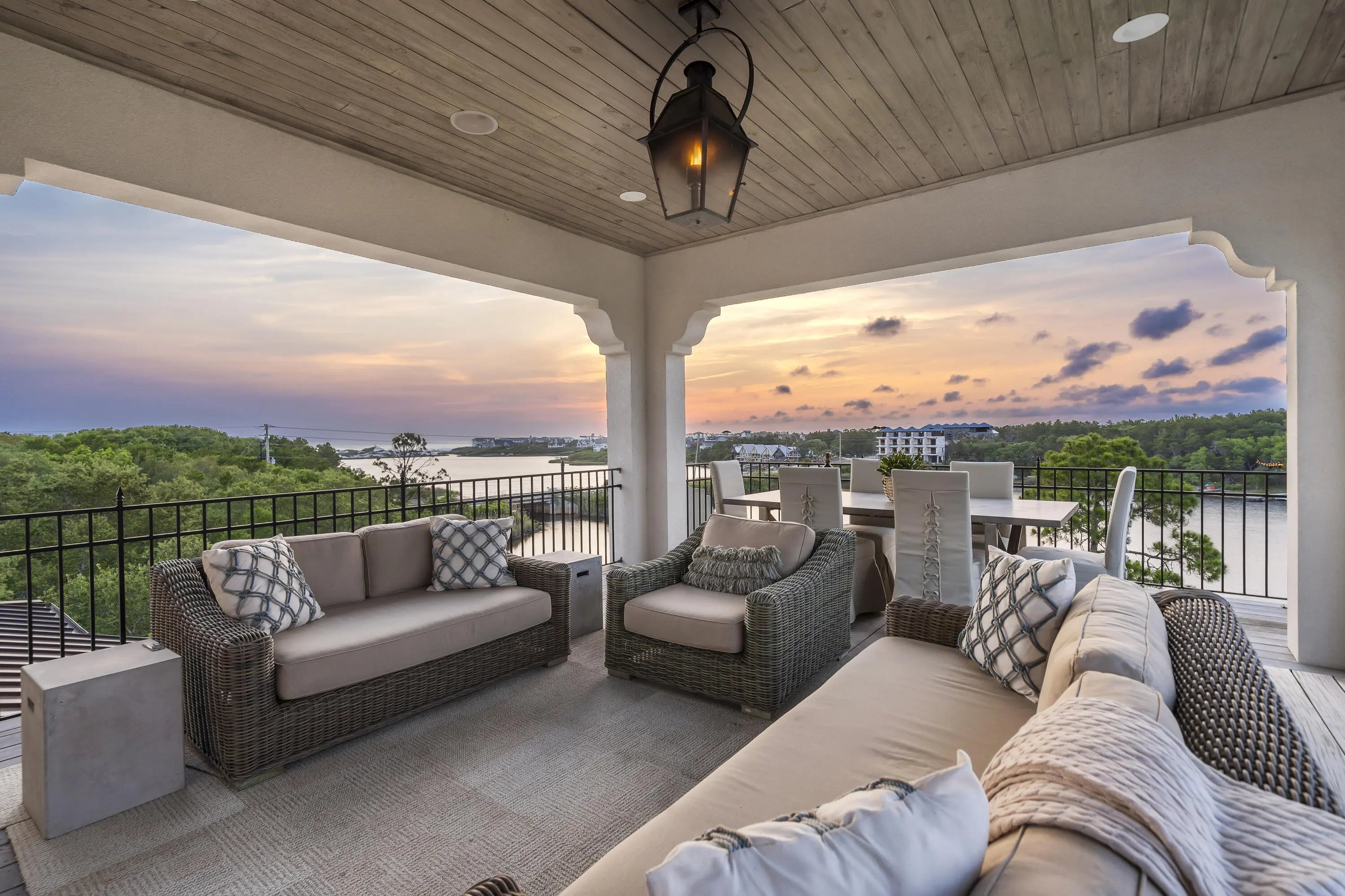 Photo of Listing #996041