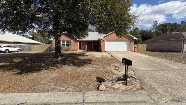 159 Conquest Avenue, Crestview