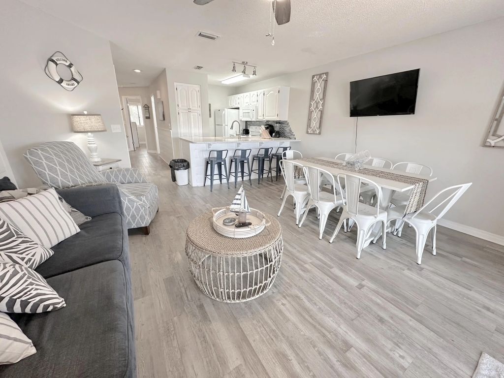14 of 57 - 8730 S Thomas Drive Unit 213, Panama City Beach, FL