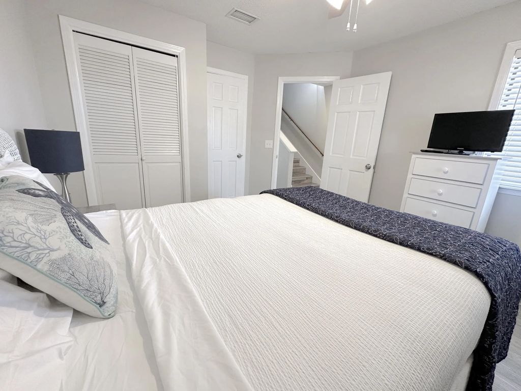 22 of 57 - 8730 S Thomas Drive Unit 213, Panama City Beach, FL