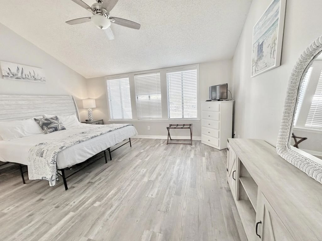 27 of 57 - 8730 S Thomas Drive Unit 213, Panama City Beach, FL