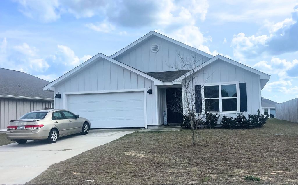 809 Otto Loop, Crestview