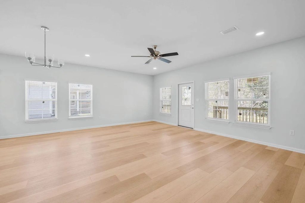 10 of 30 - 72 Riverwalk Circle, Freeport, FL
