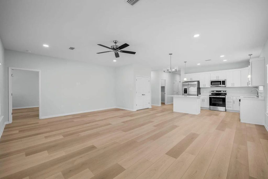 11 of 30 - 72 Riverwalk Circle, Freeport, FL