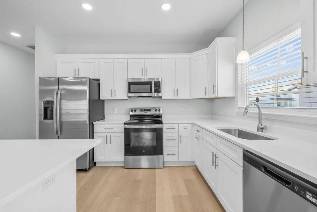 8 of 30 - 72 Riverwalk Circle, Freeport, FL