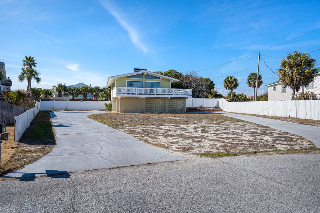 427 Caviar Drive, Fort Walton Beach