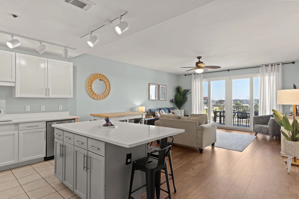 12 of 83 - 9902 S Thomas Drive Unit 333, Panama City Beach, FL