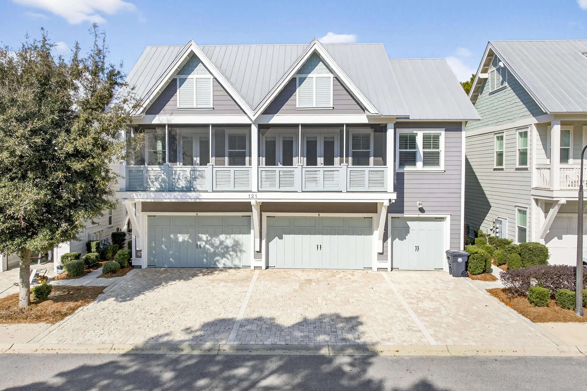 Photo of Listing #995602