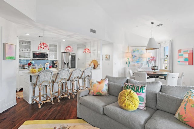 34 N Barrett Square 3d, Rosemary Beach