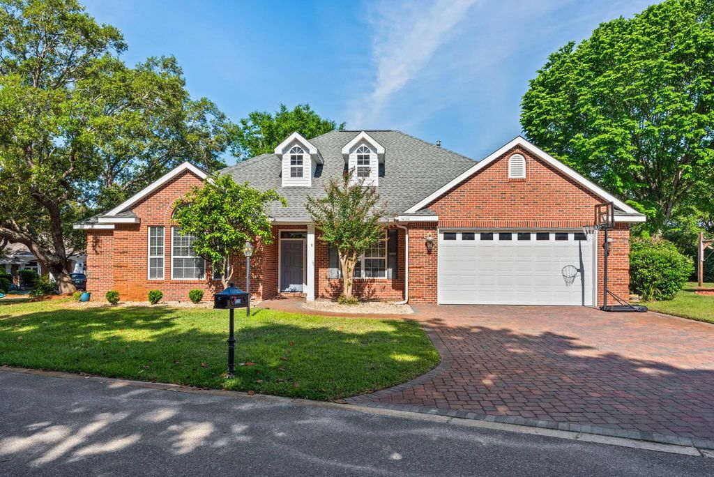 4250 Lost Horse Circle, Niceville