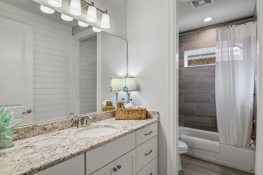 37 of 89 - 183 Meadow Lake Drive, Freeport, FL