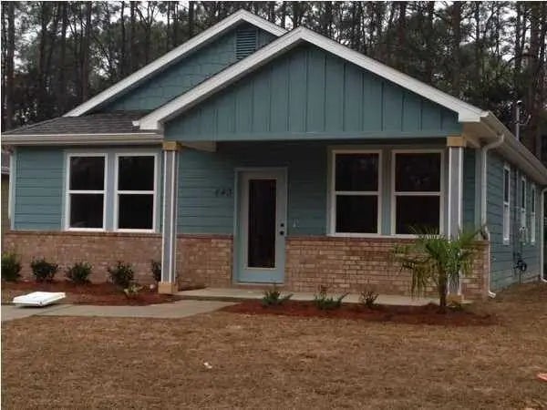 Photo of Listing #995357