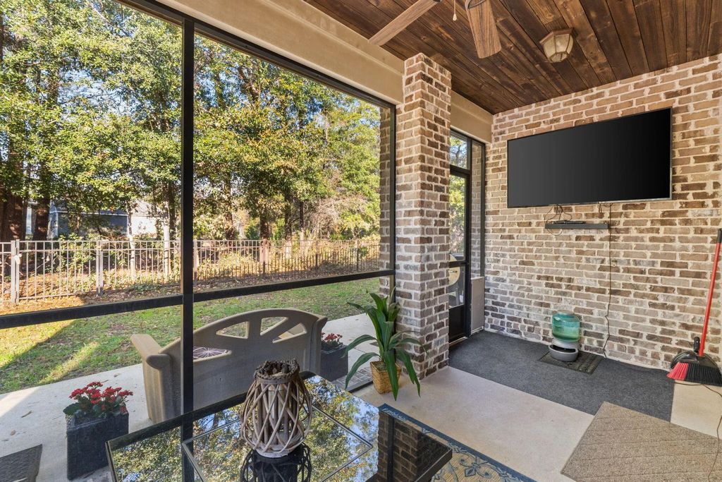 38 of 72 - 187 Autumn Avenue, Freeport, FL