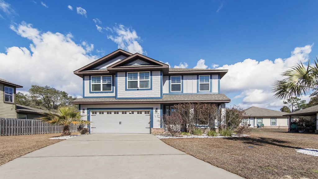 22 Sawyer Court, Freeport