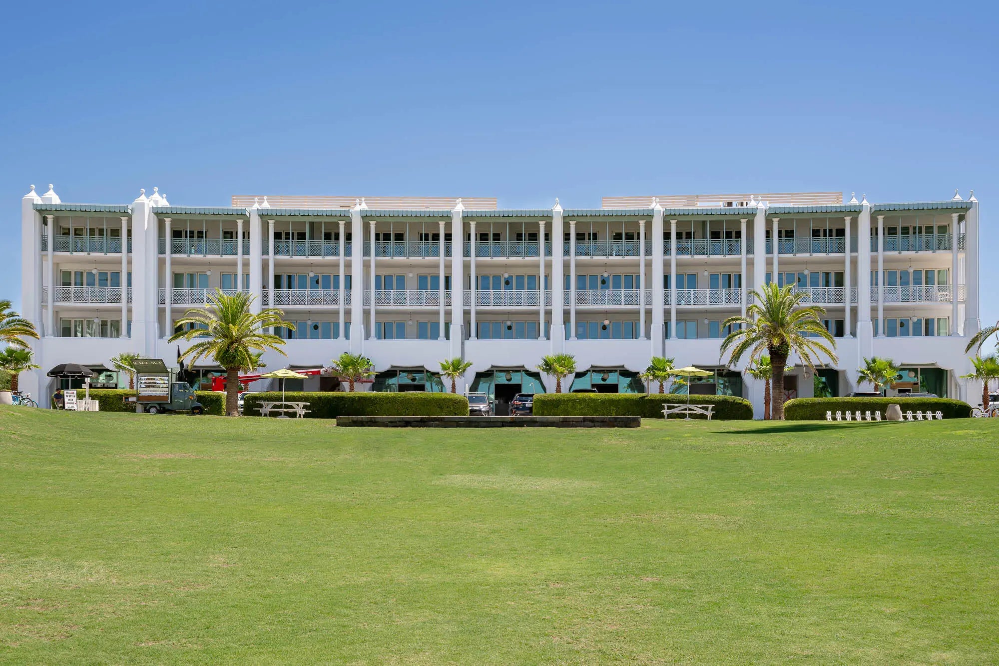 Photo of Listing #995628